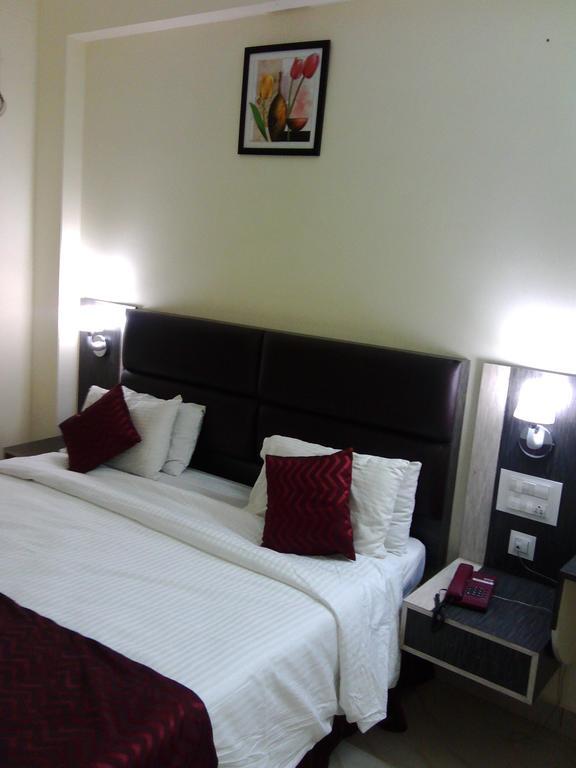 Vihas Inn Tirupati Exterior foto